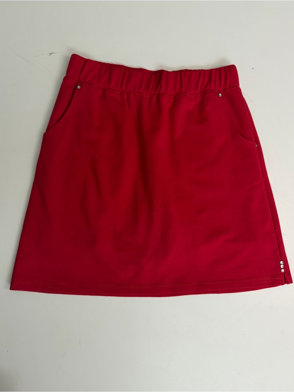 The Quaker Factory Skort Skirt Knit Pull On Elastic Waist Diamond Gems Bling Red